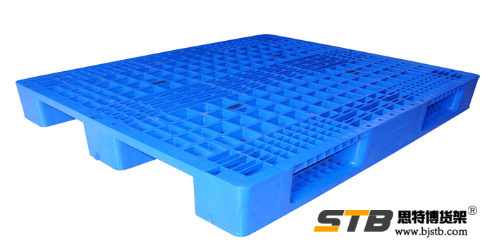 Plastic tray 06