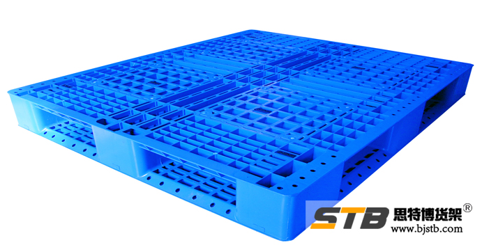 Plastic tray 03