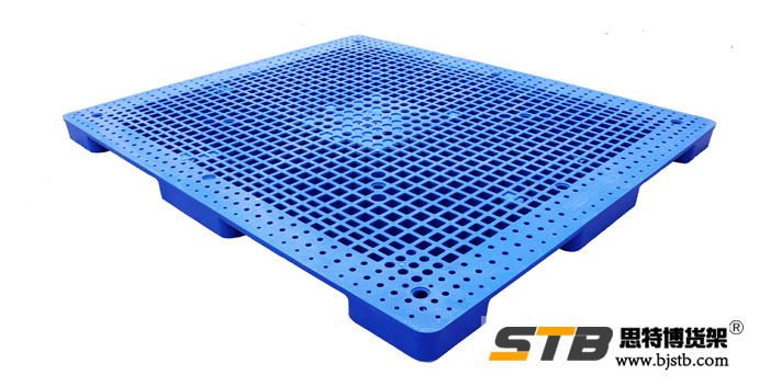 Plastic tray 01